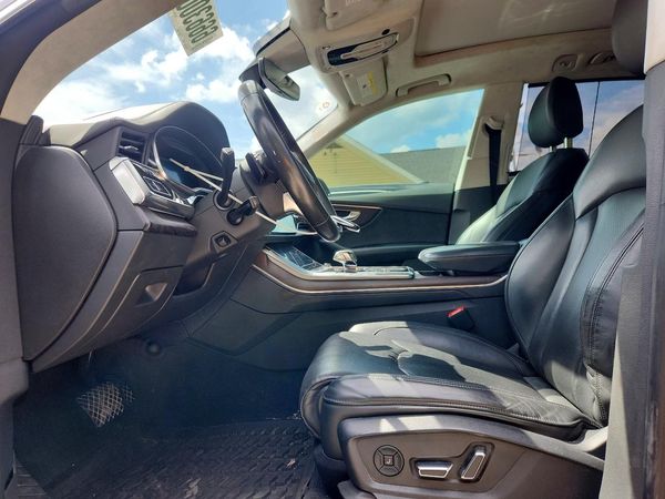 2019 AUDI Q8 quattro Prestige