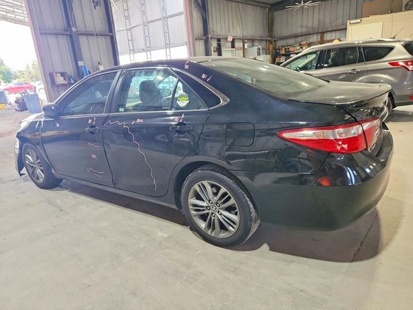 2017 TOYOTA CAMRY