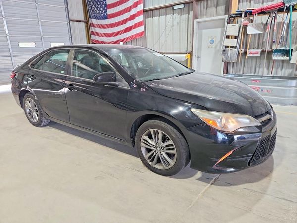 2017 TOYOTA CAMRY