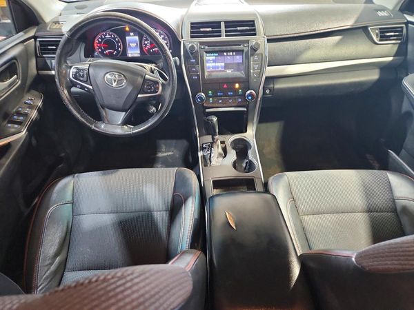 2017 TOYOTA CAMRY