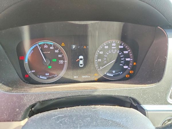 2017 HYUNDAI SONATA SE