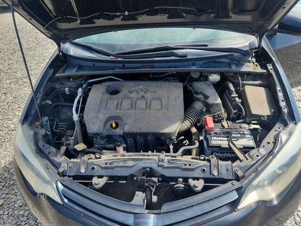 2015 TOYOTA COROLLA