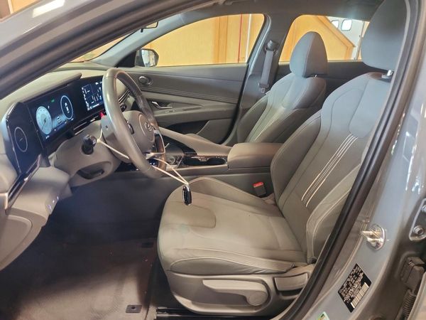 2023 HYUNDAI ELANTRA