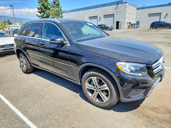 2019 MERCEDES-BENZ GLC GLC300 — Passenger 3/4