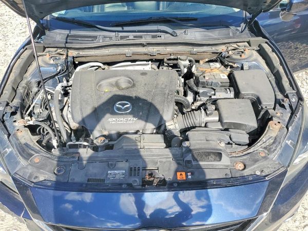 2015 MAZDA 3