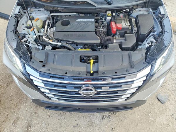 2025 NISSAN ROGUE SV — Engine bay