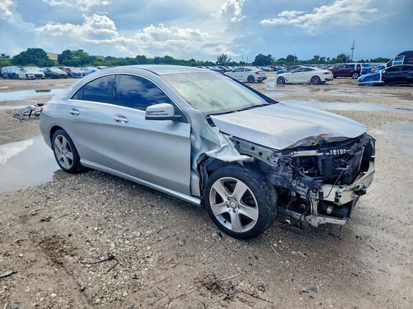 2015 MERCEDES-BENZ CLA