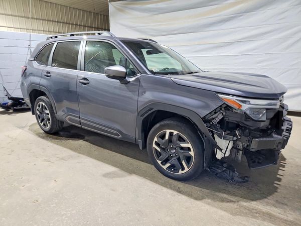 2025 SUBARU FORESTER Limited