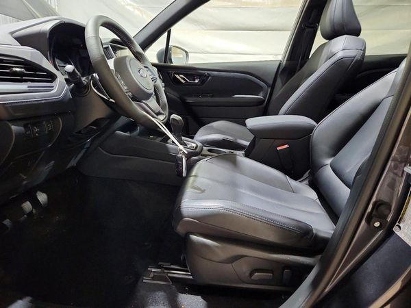 2025 SUBARU FORESTER Limited