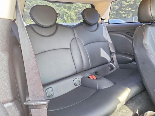 2012 MINI COOPER