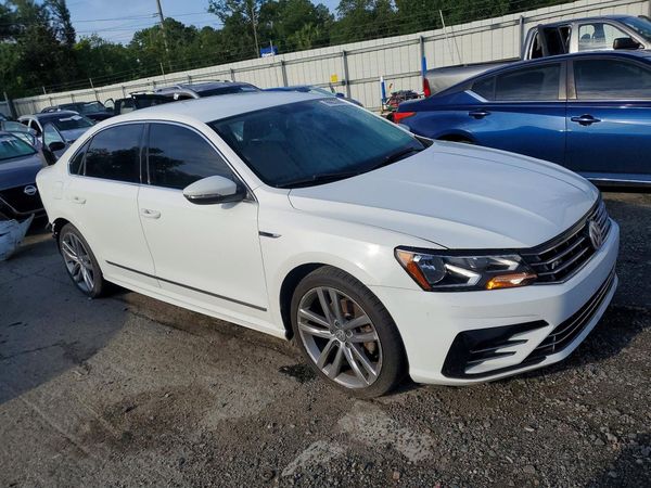 2017 VOLKSWAGEN PASSAT