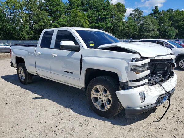 2018 CHEVROLET SILVERADO LT — Passenger 3/4