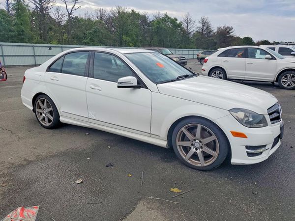 2014 MERCEDES-BENZ C