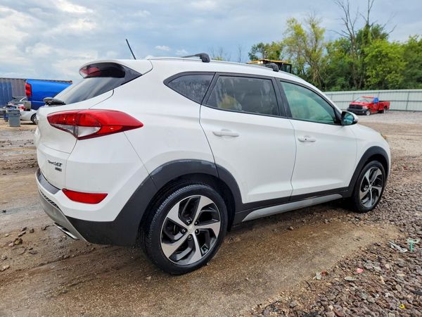 2017 HYUNDAI TUCSON