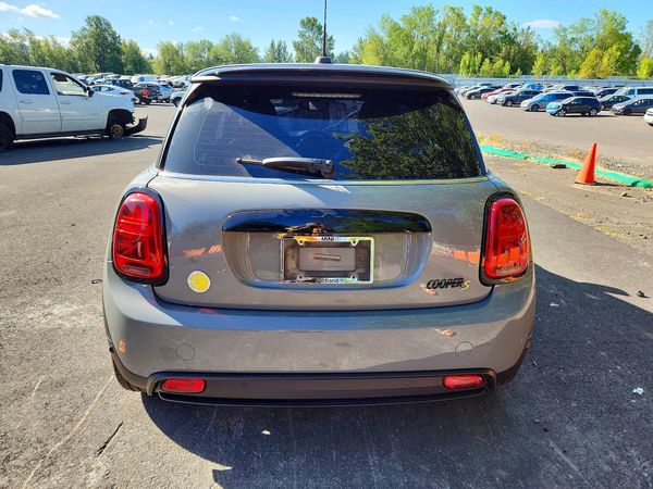 2022 MINI COOPER