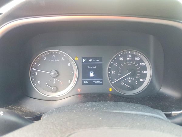 2019 HYUNDAI TUCSON SE
