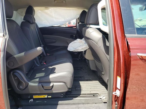 2026 KIA CARNIVAL