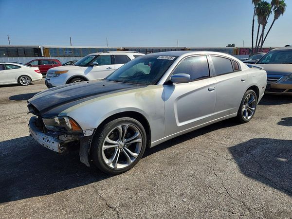 2012 DODGE CHARGER SE
