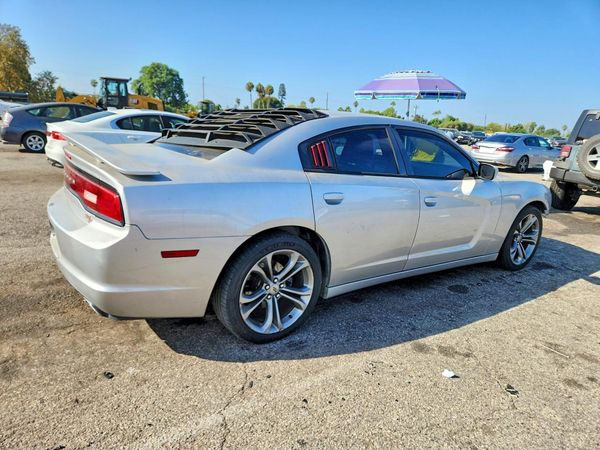 2012 DODGE CHARGER SE