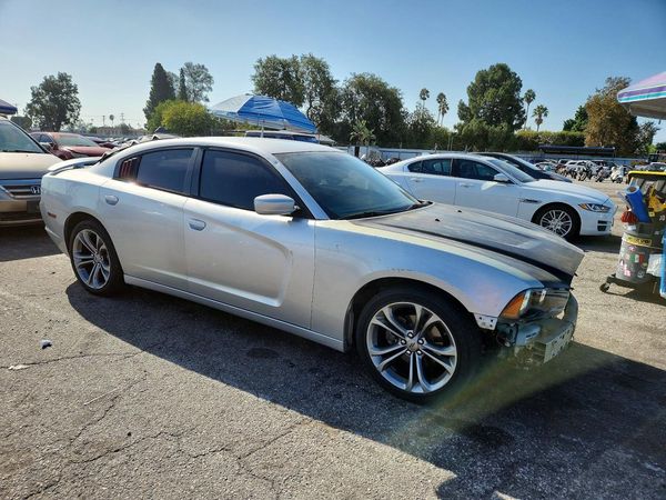 2012 DODGE CHARGER SE