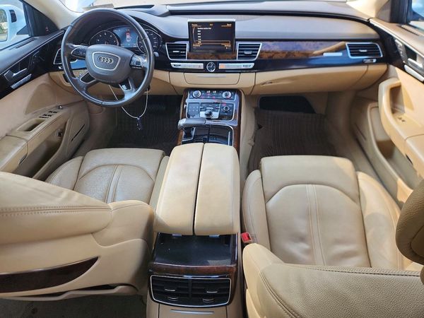 2016 AUDI A8 quattro L
