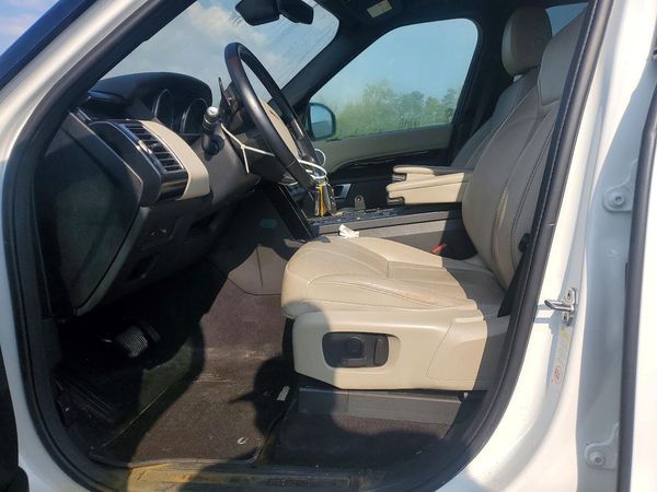 2020 LAND ROVER DISCOVERY SE — DENT