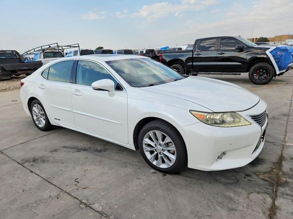 2013 LEXUS ES