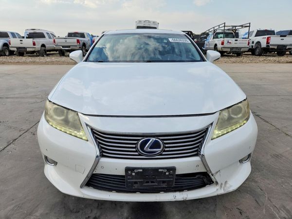 2013 LEXUS ES