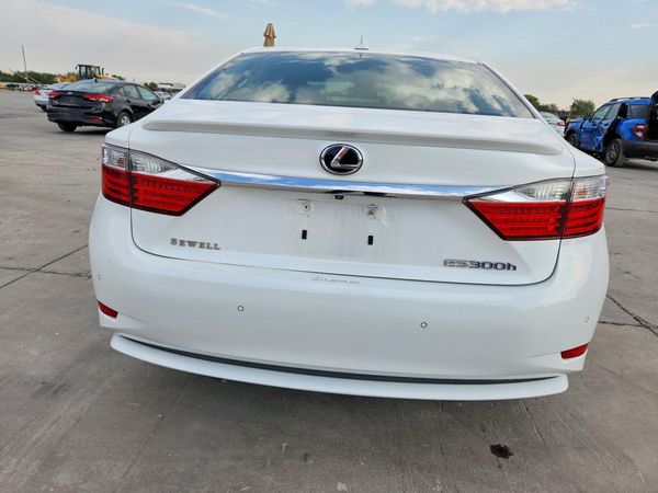2013 LEXUS ES