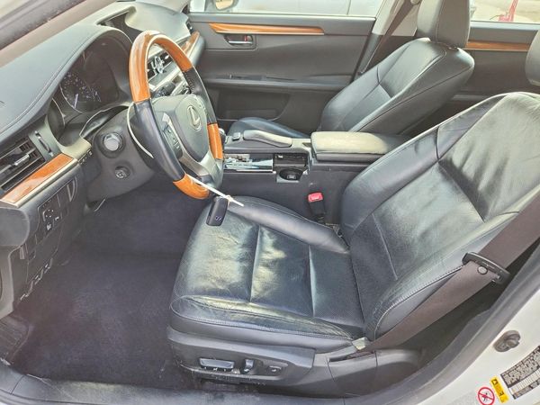 2013 LEXUS ES