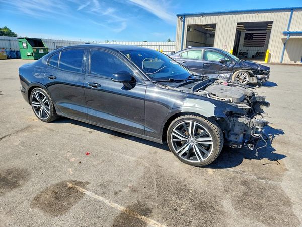 2021 VOLVO S60 R-Design