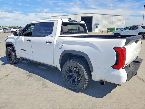 2026 TOYOTA TUNDRA SR5 — DSRA