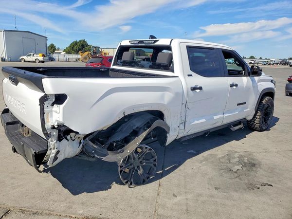 2026 TOYOTA TUNDRA SR5 — PSRA