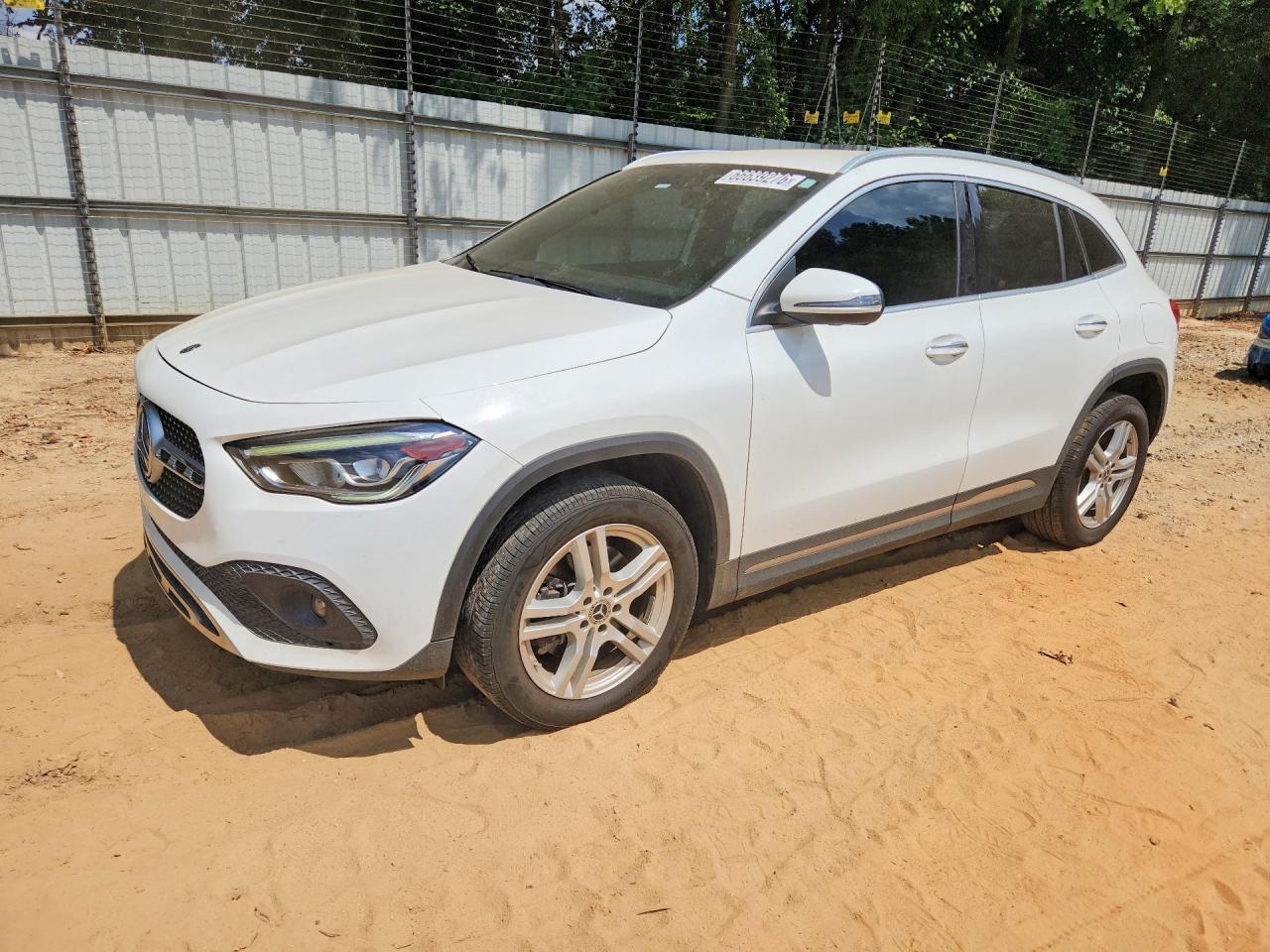 2021 MERCEDES-BENZ GLA