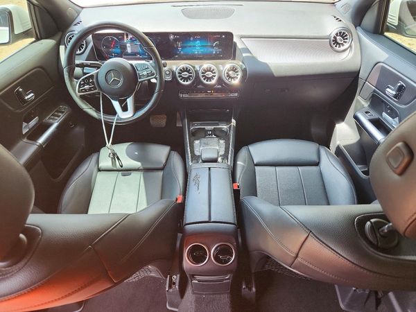 2021 MERCEDES-BENZ GLA