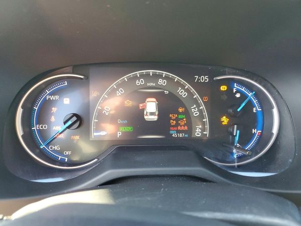 2023 TOYOTA RAV4 XLE Premium — ODOM