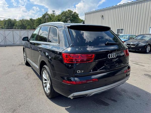 2017 AUDI Q7 quattro Premium