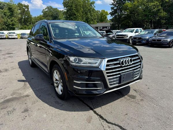 2017 AUDI Q7 quattro Premium