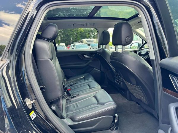 2017 AUDI Q7 quattro Premium