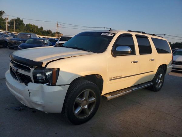 2013 CHEVROLET SUBURBAN