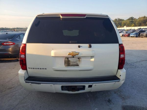 2013 CHEVROLET SUBURBAN LTZ