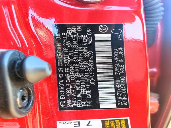 2017 TOYOTA PRIUS Three/Four/Four Adv — VINS