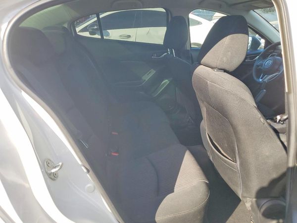 2015 MAZDA 3