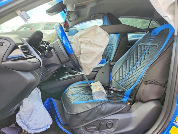 2020 TOYOTA CAMRY LE — DENT