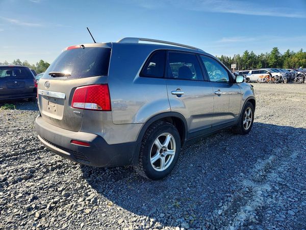 2013 KIA SORENTO