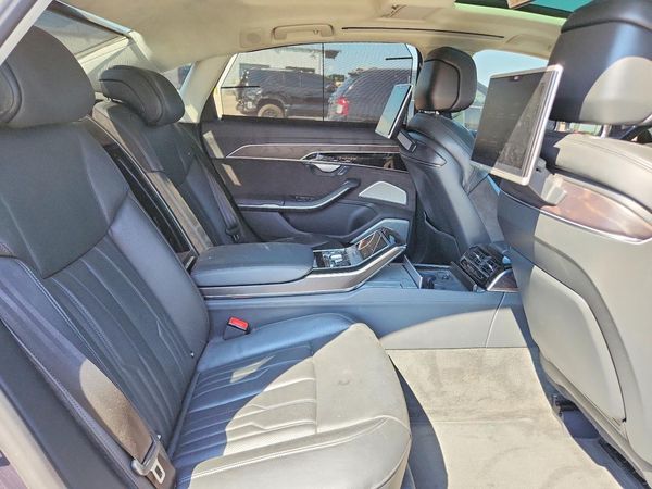 2019 AUDI A8 quattro L