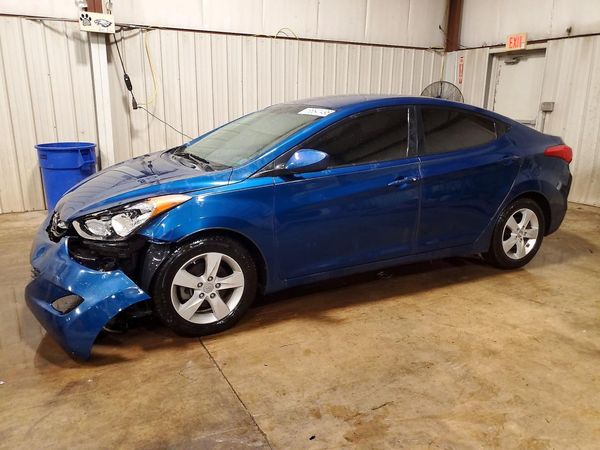 2013 HYUNDAI ELANTRA