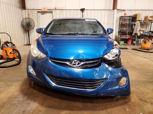 2013 HYUNDAI ELANTRA