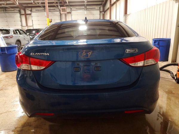 2013 HYUNDAI ELANTRA