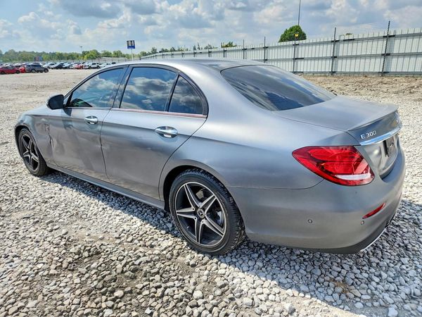 2018 MERCEDES-BENZ E E300